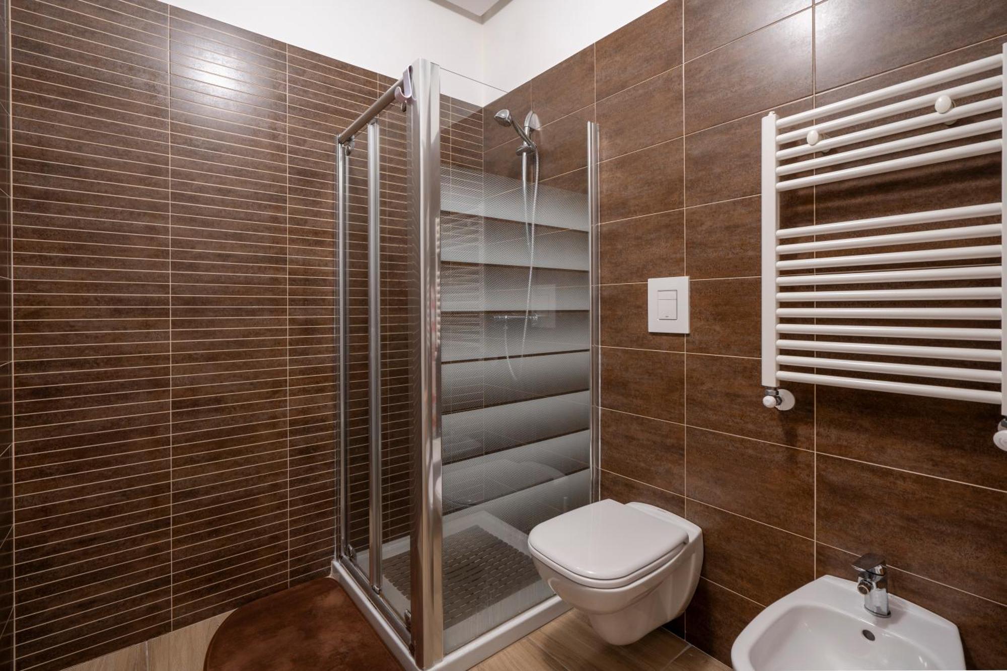 Kind Park - Sleek Apartment With Terrace & Parking Бари Экстерьер фото
